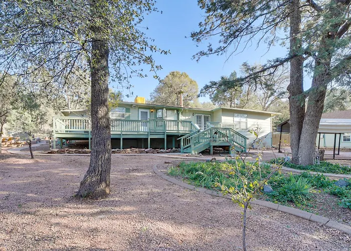W/ Yard & Deck: Pets Welcome! Holiday home *