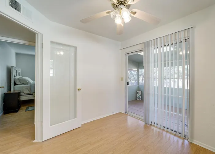 W/ Yard & Deck: Pets Welcome! *