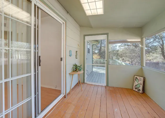 W/ Yard & Deck: Pets Welcome! *