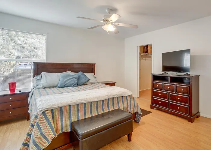 Holiday home W/ Yard & Deck: Pets Welcome! Payson