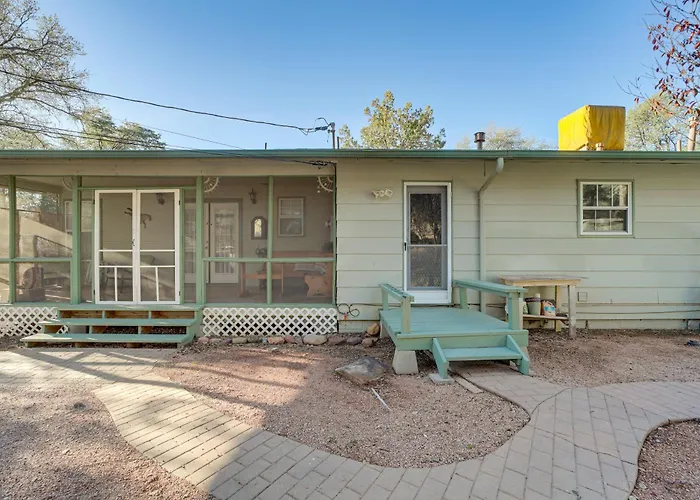 W/ Yard & Deck: Pets Welcome! *