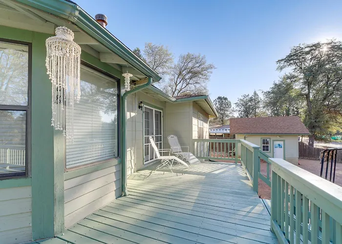 W/ Yard & Deck: Pets Welcome! Holiday home *