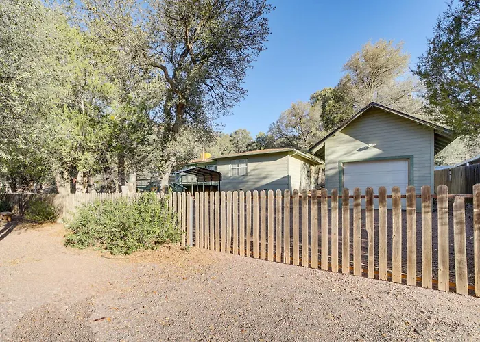 W/ Yard & Deck: Pets Welcome! *